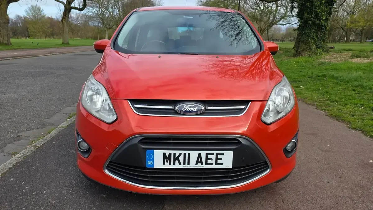 Used Ford C-MAX Zetec 115 HP (84 kW) 2011 Red MPV