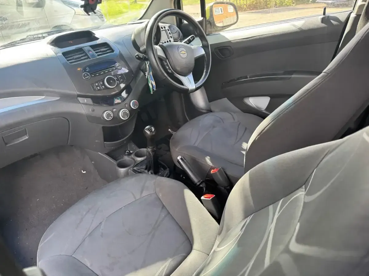 Used Chevrolet Spark LT 81 HP (59 kW) 2012 Green Hatchback