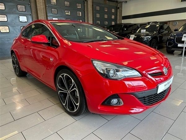 Red Used 2015 Vauxhall Astra GTC Edition Coupe | £5,990 (Fair price) - Image 1/1