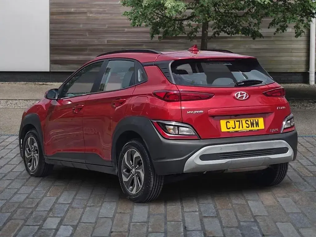 Used Hyundai Kona SE 141 HP (103 kW) 2021 Red SUV