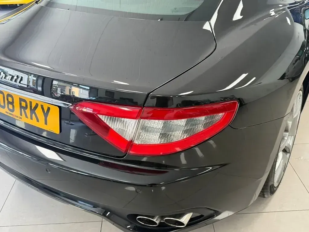 Used Maserati Granturismo 405 HP (297 kW) 2008 Black Coupe