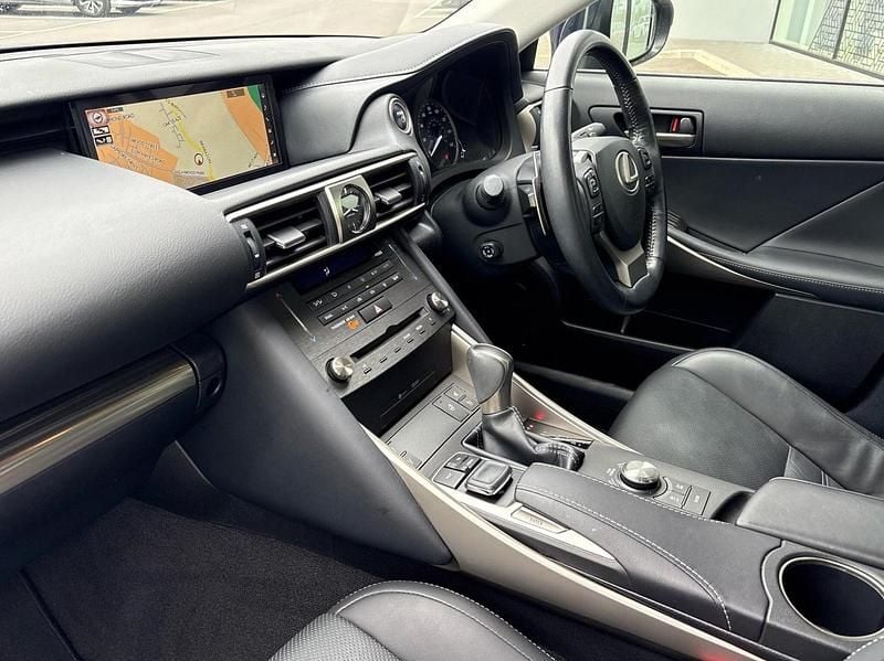 Blue Used 2019 Lexus IS300h Sedan | £21,450 (Expensive) - Image 1/3
