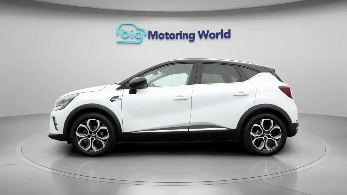 Used Renault Captur Techno 145 HP (106 kW) 2023 White SUV