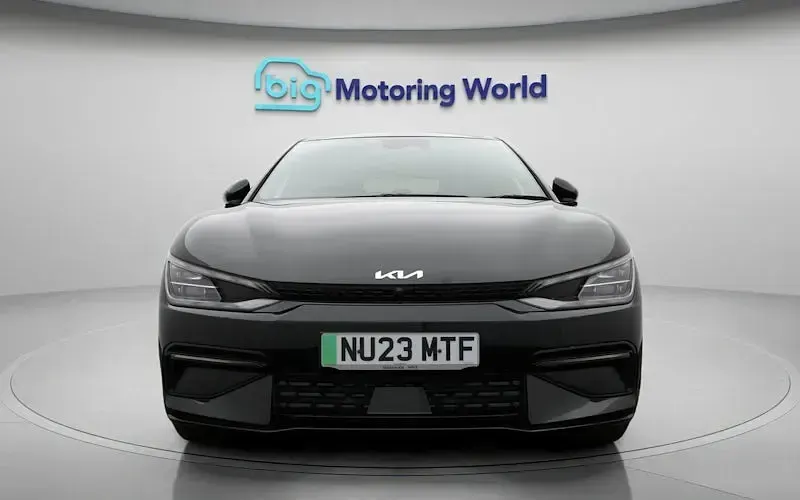 Begagnad Kia EV6 GT-Line S 167 kW (228 HK) 2023 Svart SUV