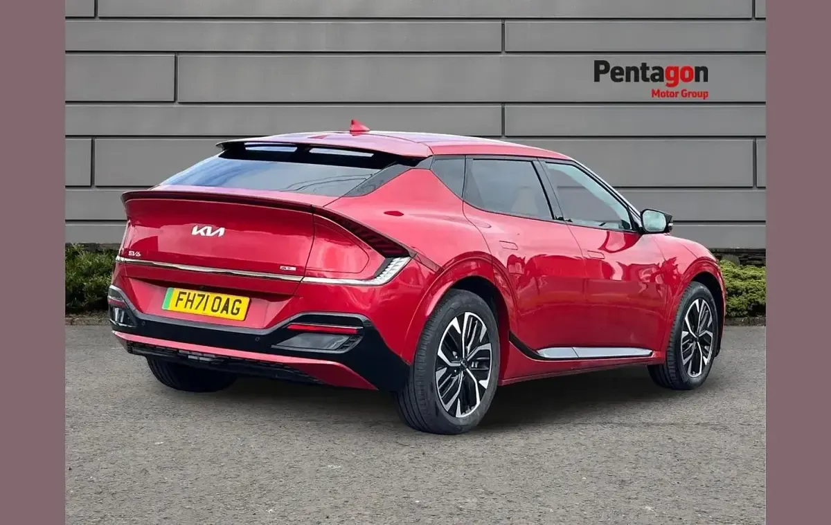 Używany Kia EV6 GT-Line 236 kW (321 KM) 2022 Czerwony SUV