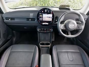 Used Mini Cooper Classic 204 HP (150 kW) 2024 Black Hatchback