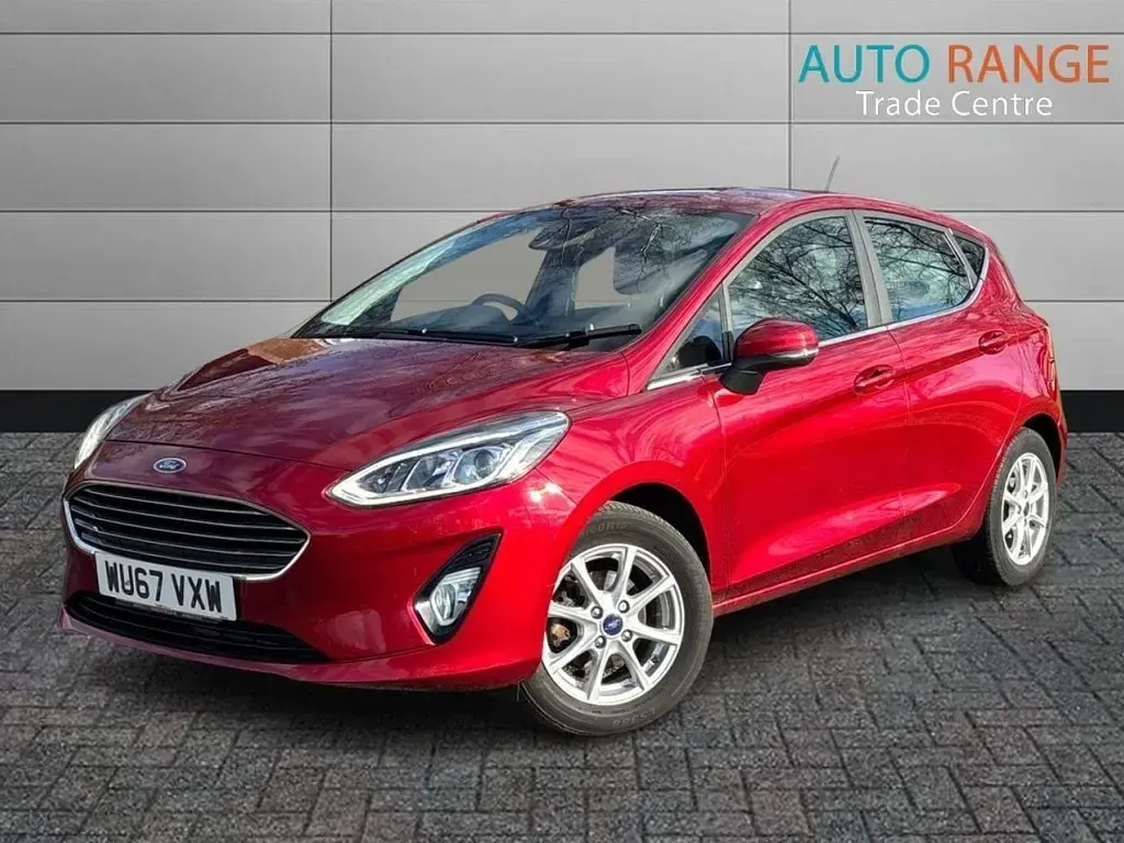Used Ford Fiesta Zetec 85 HP (62 kW) 2017 Red Hatchback