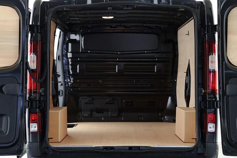Nuevo Renault Trafic 2025 Negro Monovolumen
