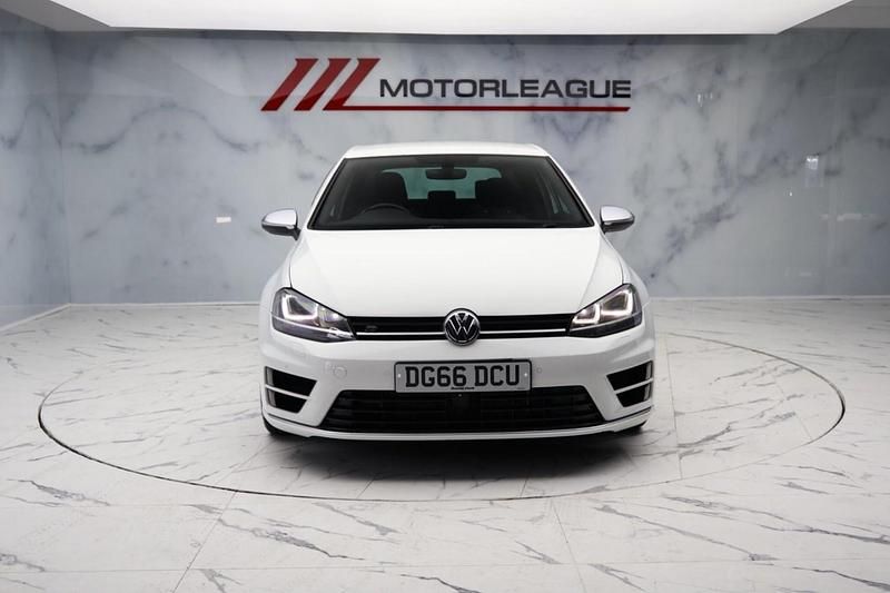 Used VW Golf VII R 2016 White Hatchback