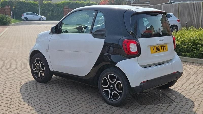 Used Smart ForTwo Coupé Premium 2016 White Coupe