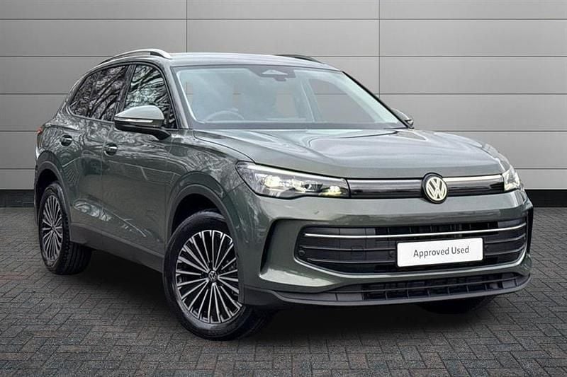 New VW Tiguan Match 150 HP (110 kW) 2026 Cipressino green SUV