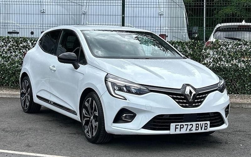 White Used 2022 Renault Clio V Techno Hatchback | £14,437 (Fair price) - Image 1/4