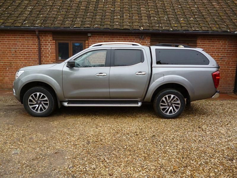 Used Nissan Navara Tekna 2016 Grey Pickup