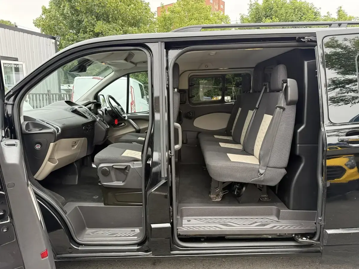 Used Ford Transit Custom Limited 170 HP (125 kW) 2017 Black Van