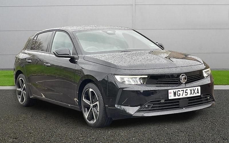 Black New 2025 Vauxhall Astra Hatchback | £19,999 (Super price) - Image 1/4