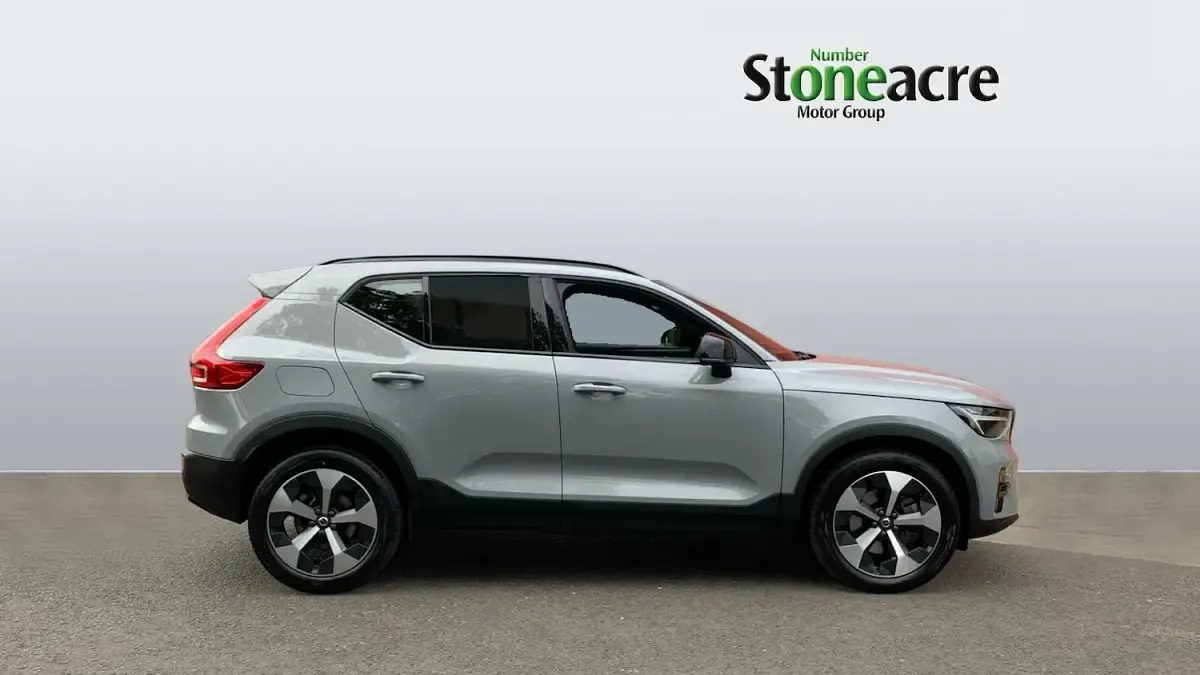Used Volvo XC40 Plus 197 HP (144 kW) 2025 Grey SUV