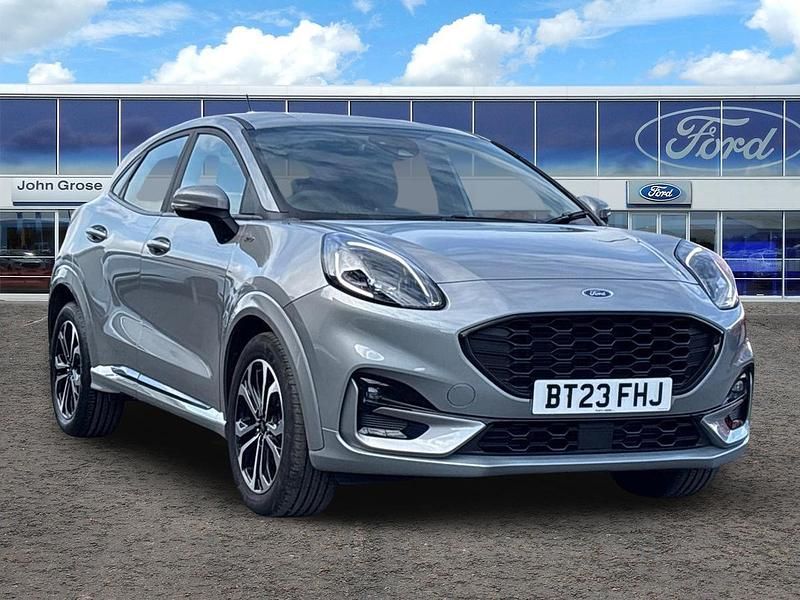 Begagnad Ford Puma ST-Line 2023 Silver SUV