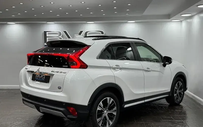 Used Mitsubishi Eclipse Cross 163 HP (119 kW) 2018 White SUV