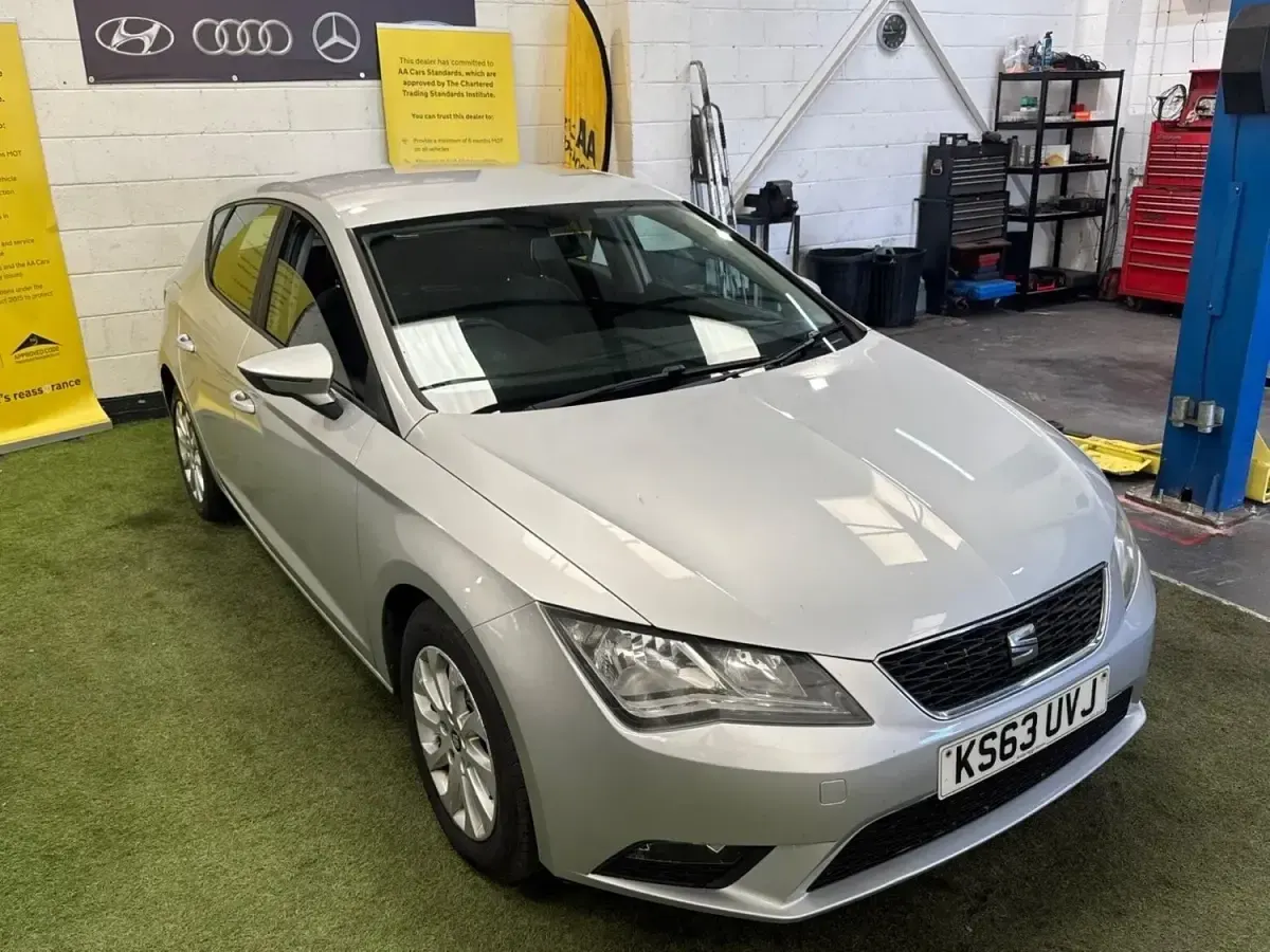 Second-hand Seat Leon SE 105 CP (77 kW) 2013 Argintiu Hatchback