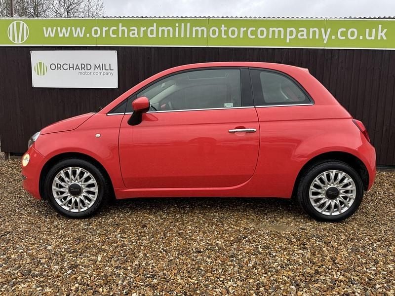 Usado Fiat 500 Lounge 69 HP (50 kW) 2016 Rosa Citadino