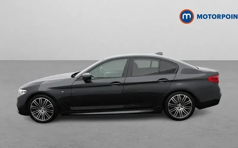 Begagnad BMW 520 M Sport 190 HK (139 kW) 2020 Grå Sedan