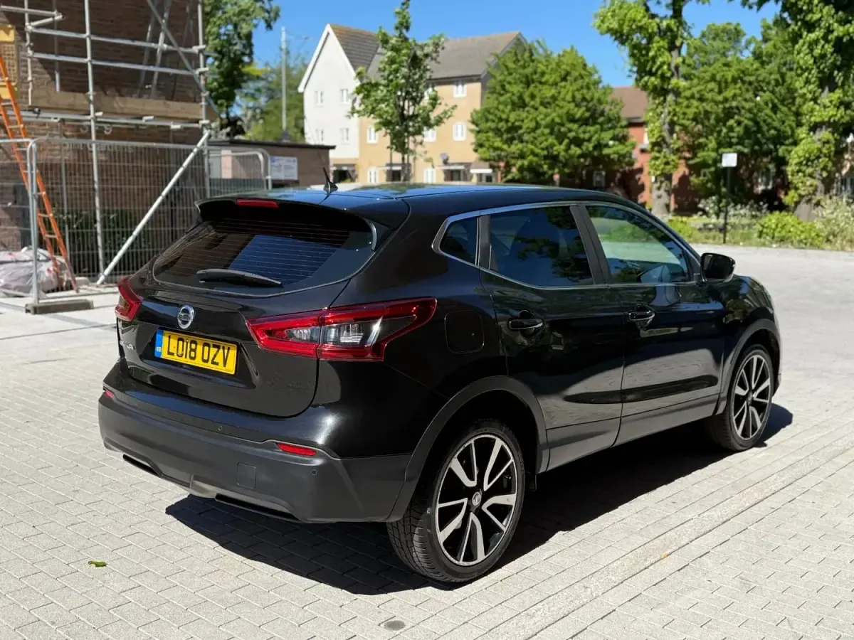 Używany Nissan Qashqai Acenta 2018 Czarny SUV
