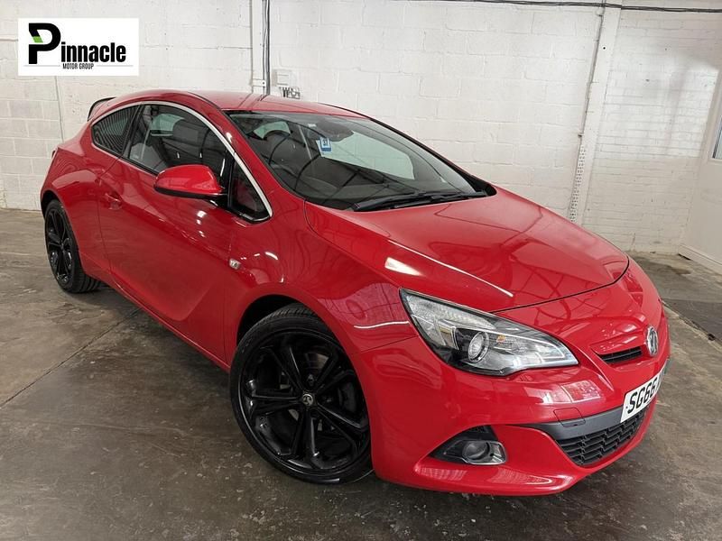 Used Vauxhall Astra GTC Edition 120 HP (88 kW) 2016 Red Hatchback