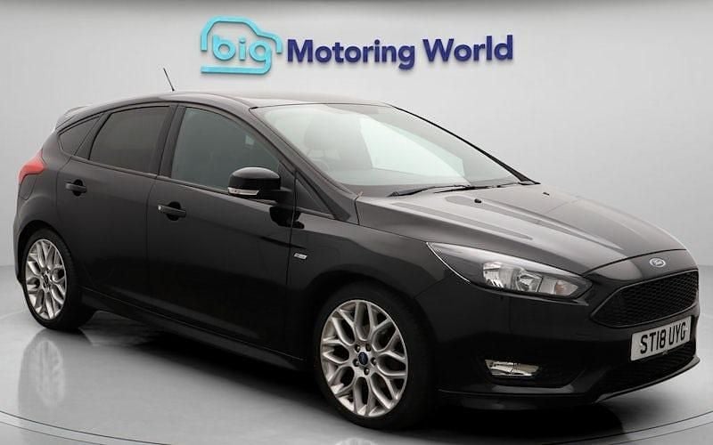 Used 2017 Ford Focus ST-Line Hatchback | £10,700 (Fair price) - Image 1/4