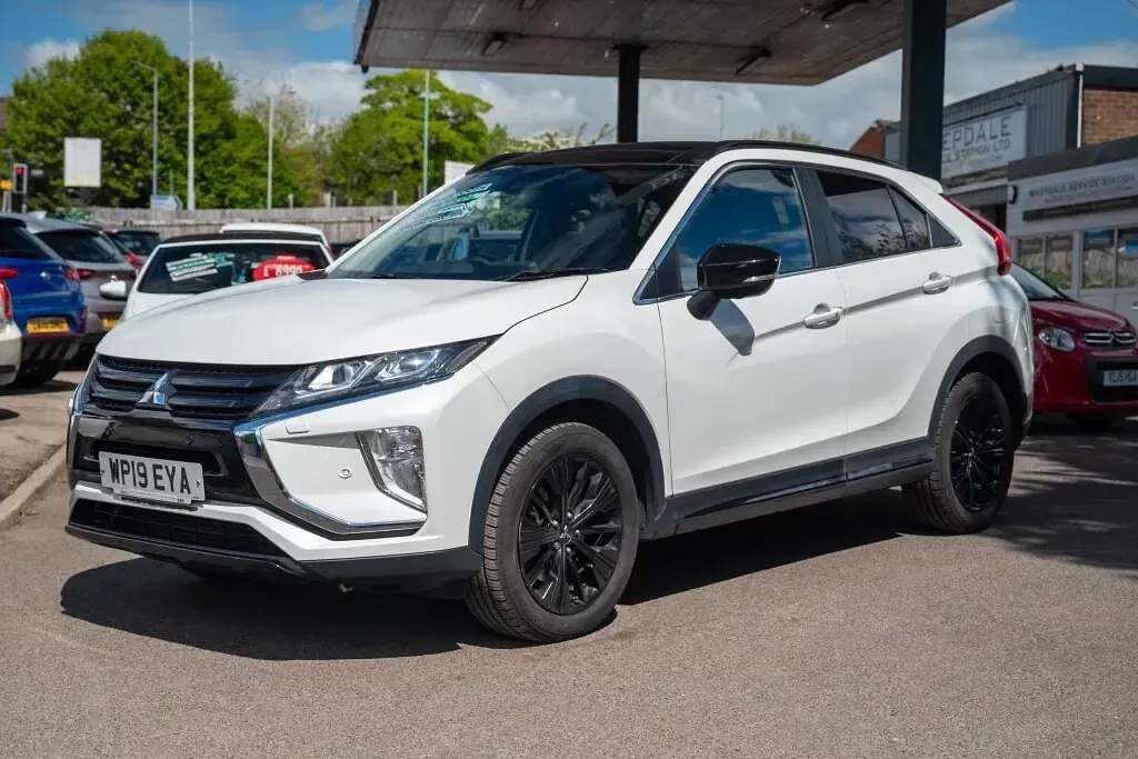Used Mitsubishi Eclipse 2019 White Hatchback