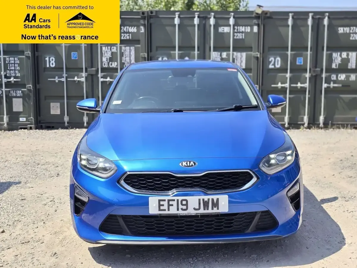 Used Kia Ceed 138 HP (101 kW) 2019 Blue Hatchback