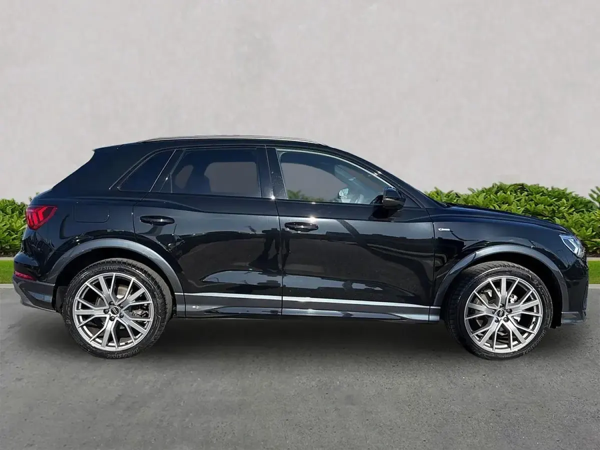 Used Audi Q3 Black Edition 147 HP (108 kW) 2025 Black SUV