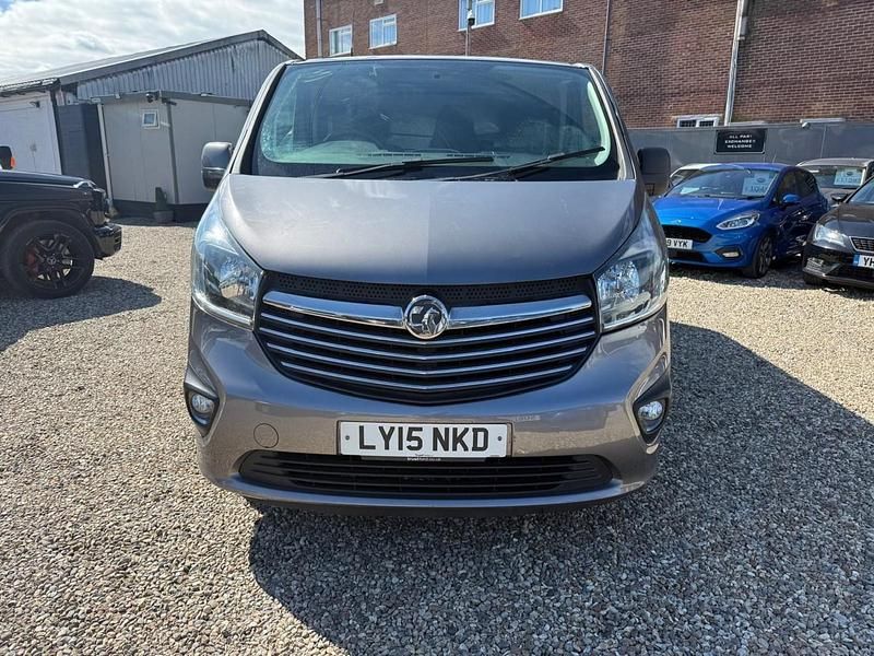 Second-hand Vauxhall Vivaro Sportive 2015 Gri