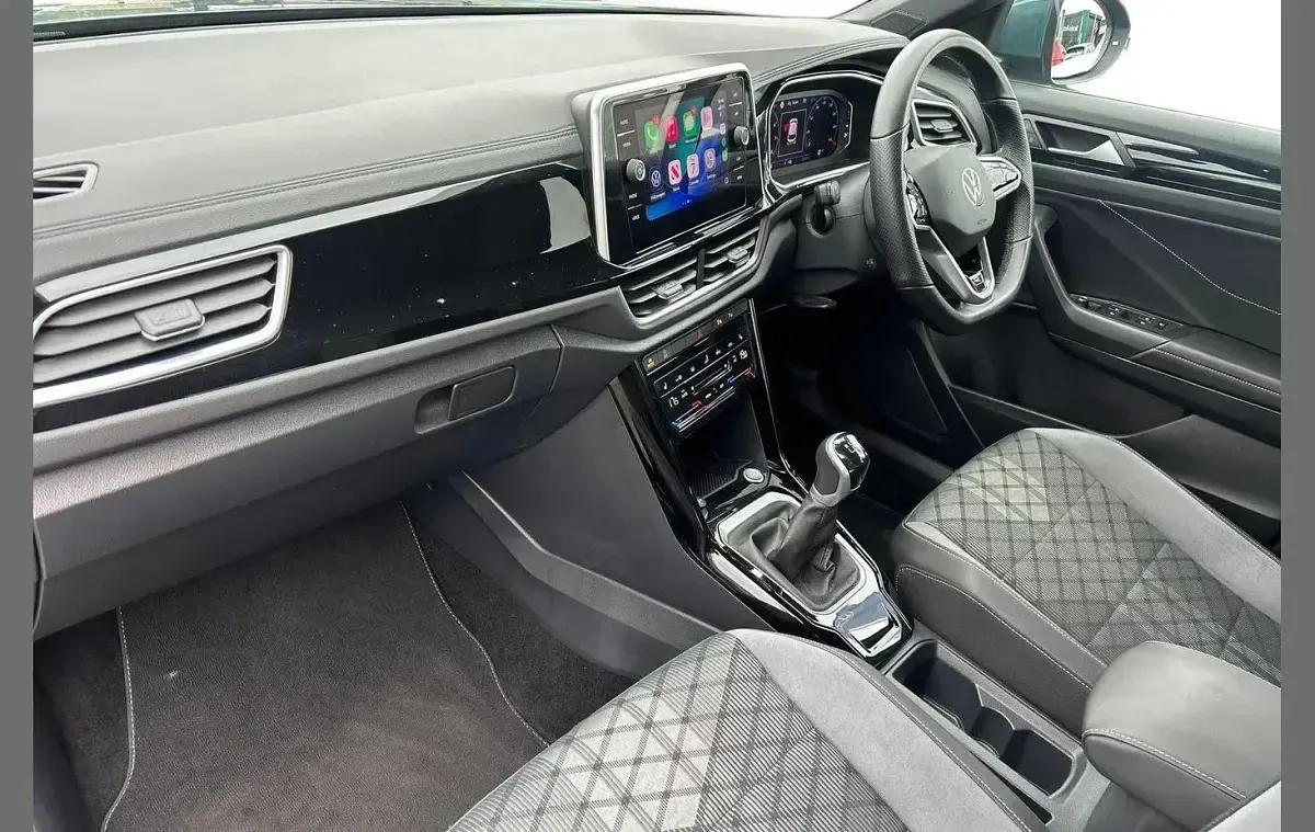 Used VW T-Roc R-line 150 HP (110 kW) 2023 Blue SUV