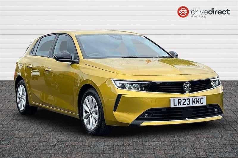 Yellow Used 2023 Vauxhall Astra Design Edition Hatchback | £14,450 (Fair price) - Image 1/4