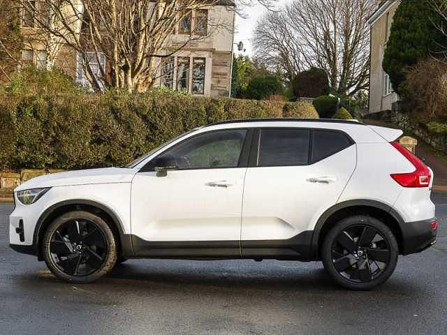 New Volvo XC40 Plus 194 HP (142 kW) 2026 SUV