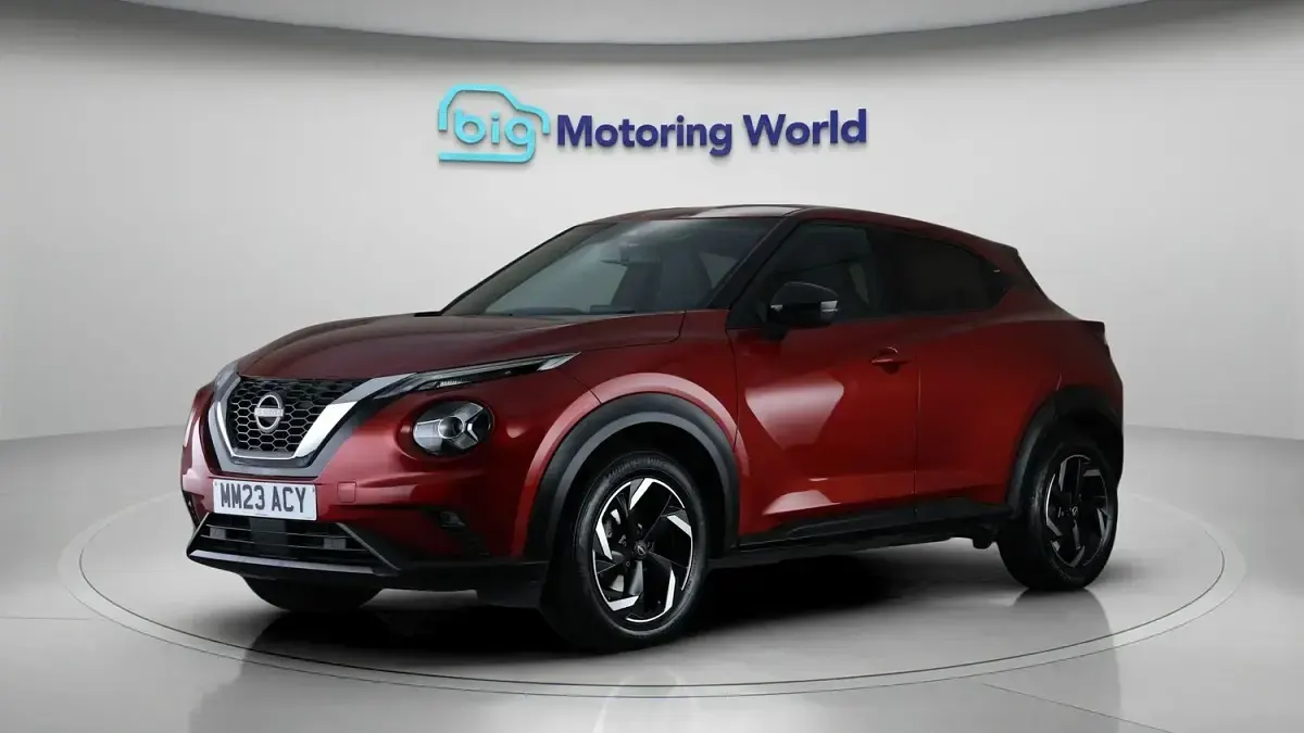Used Nissan Juke N-Connecta 114 HP (83 kW) 2023 Red SUV