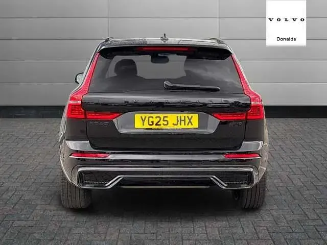 Usado Volvo XC60 Plus 247 CV (181 kW) 2025 Negro SUV
