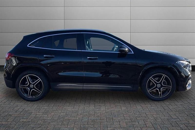 Used Mercedes GLA200 Executive 163 HP (119 kW) 2025 Cosmos black SUV