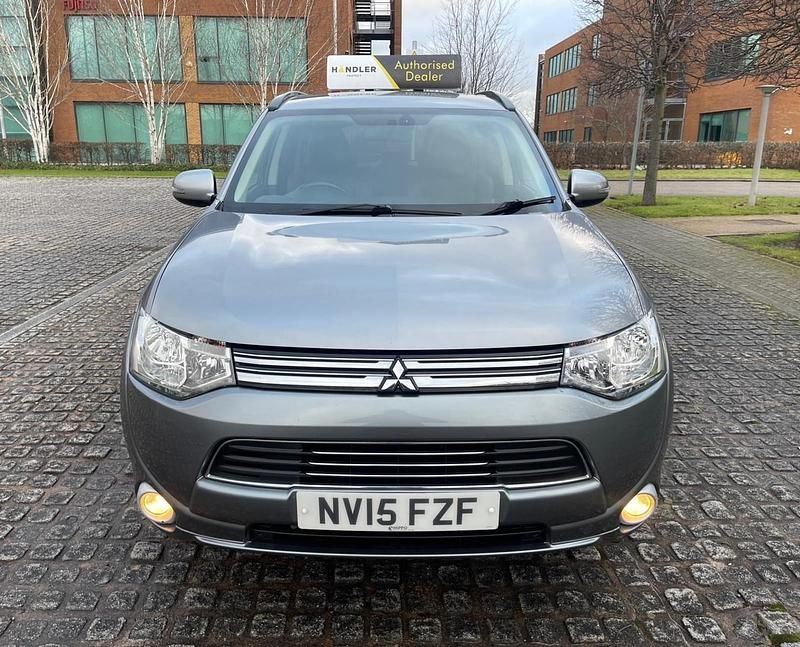 Used Mitsubishi Outlander P-HEV 2015 Grey Estate