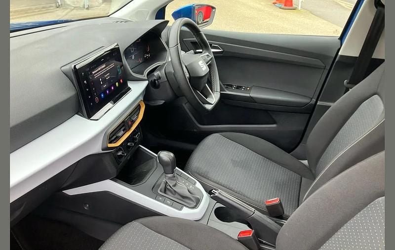 Used Seat Arona SE Technology 110 HP (80 kW) 2023 Blue SUV