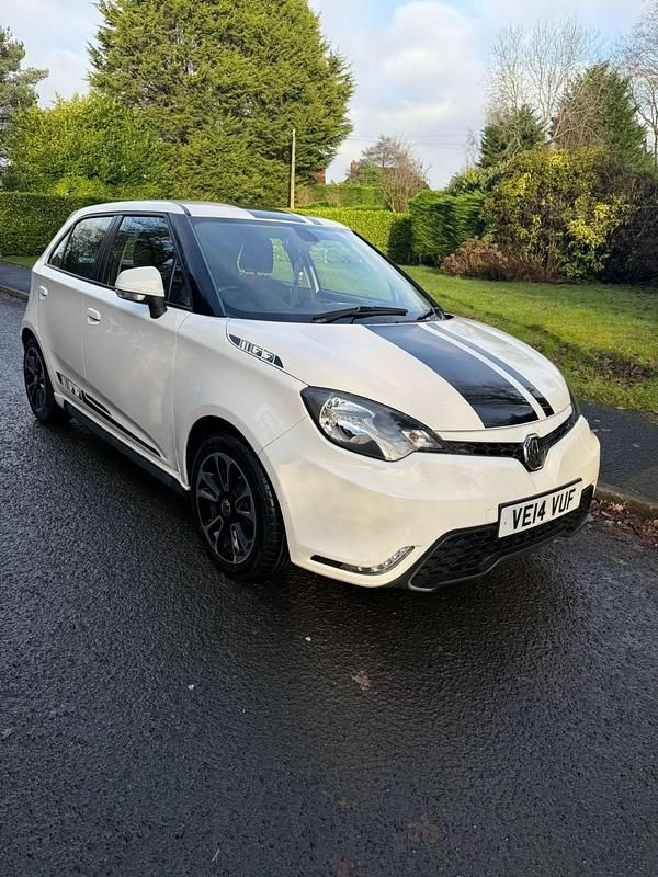 White Used 2014 MG MG3 Hatchback | £3,495 (Fair price) - Image 1/4