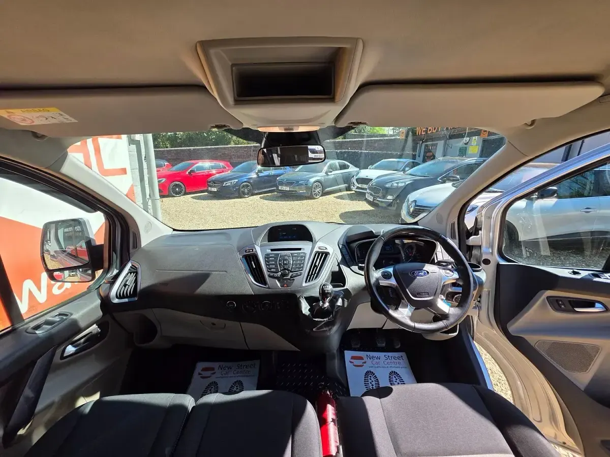 Used Ford Tourneo Titanium 130 HP (95 kW) 2018 Silver MPV