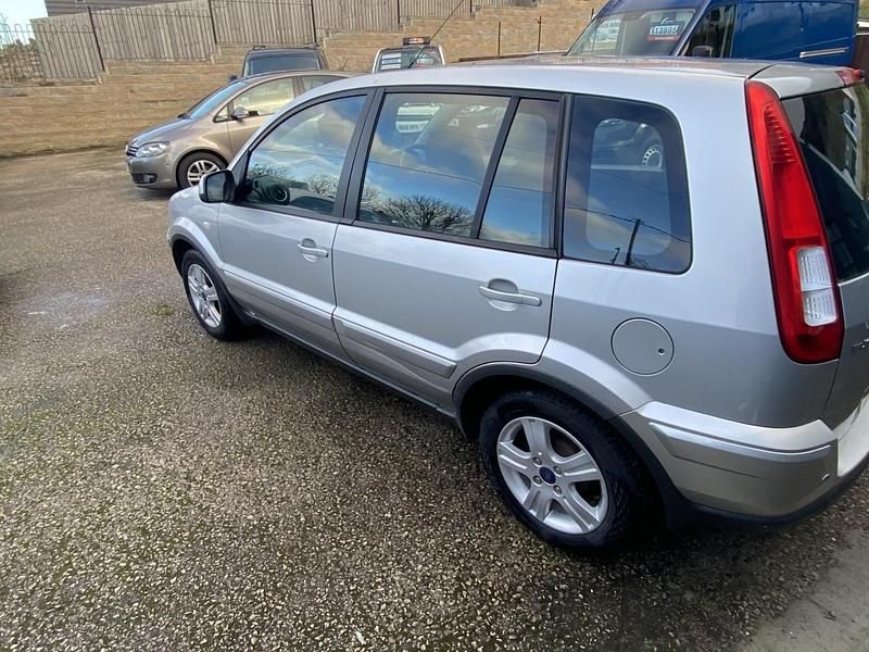 Used Ford Fusion Zetec 2011 Silver Hatchback