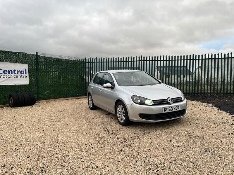Usado VW Golf VI Match 105 HP (77 kW) 2011 Prateado Citadino