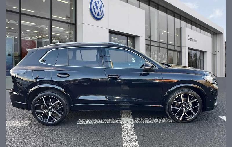 Used VW Tiguan R-line 148 HP (108 kW) 2024 Black SUV