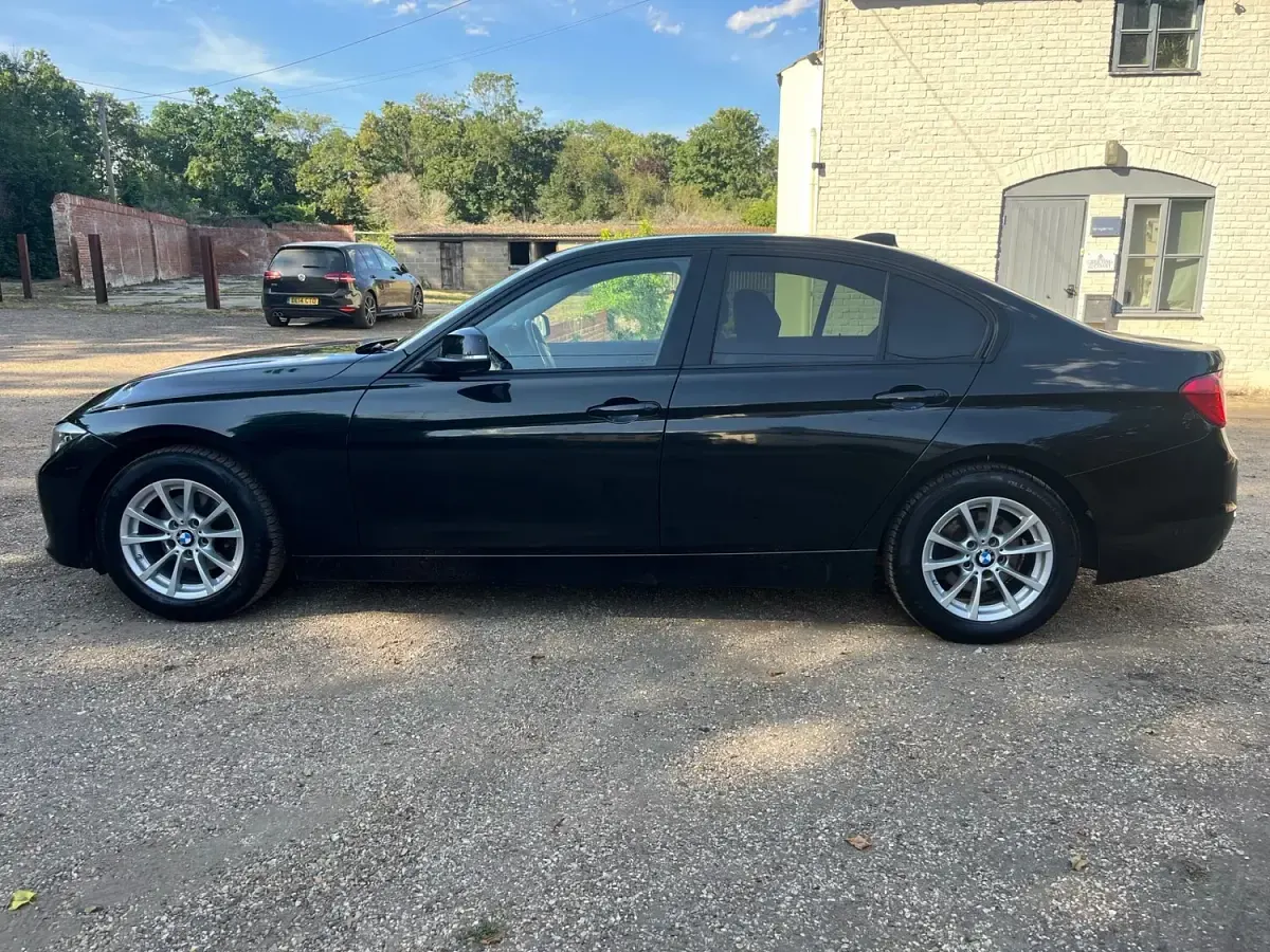 Used BMW 320 Efficient Dynamics 2014 Black Sedan