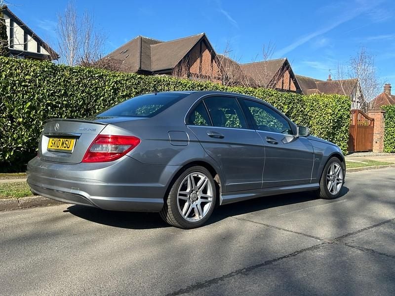Used Mercedes C180 156 HP (114 kW) 2010 Silver Sedan