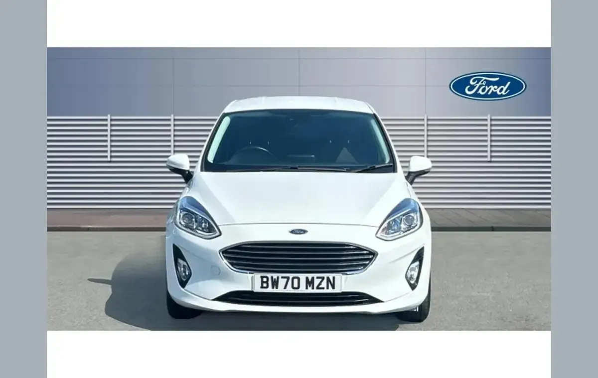 Used Ford Fiesta Titanium 123 HP (90 kW) 2021 White Hatchback