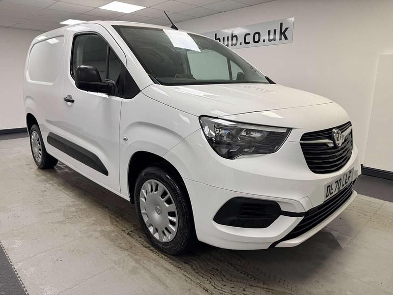 Used Vauxhall Combo Sportive 100 HP (73 kW) 2020 White Van