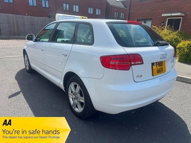 Used Audi A3 125 HP (91 kW) 2010 White Hatchback
